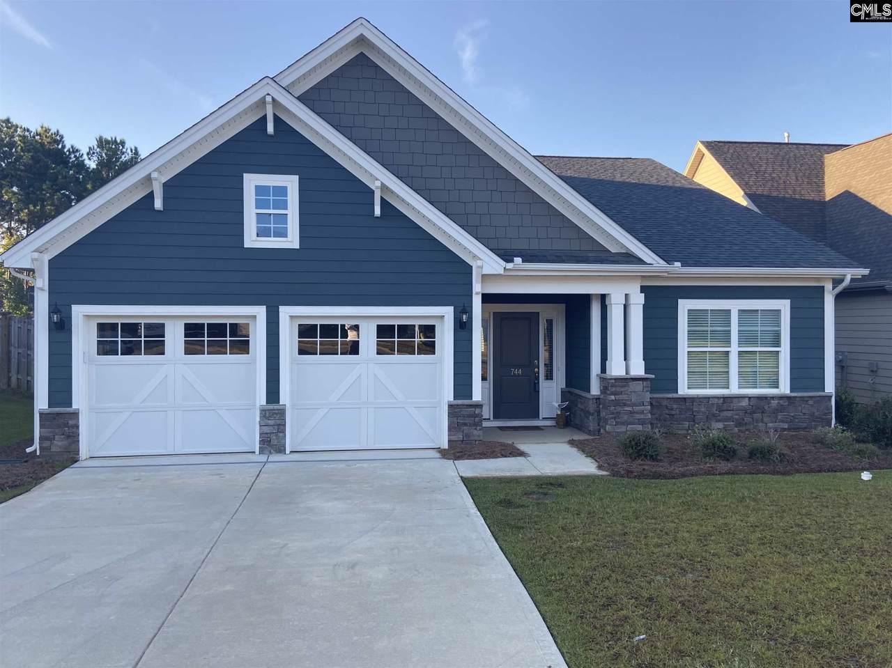 744 Xander Way - Photo 1