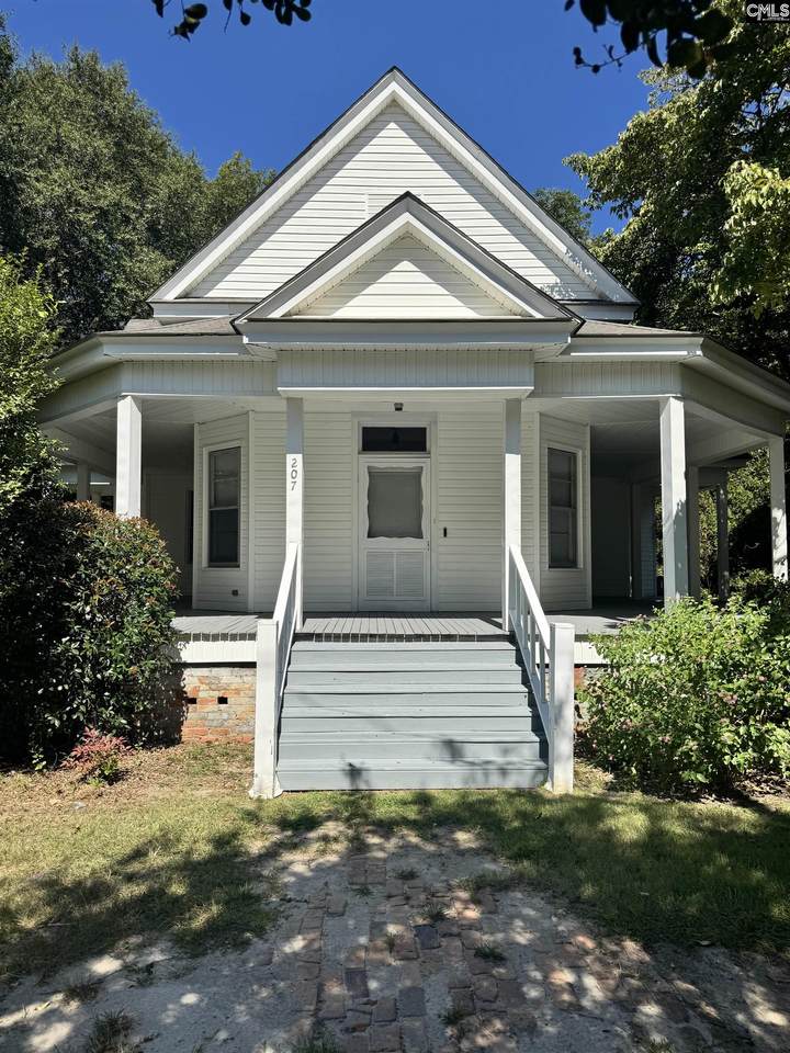 207 Lee Street - Photo 1