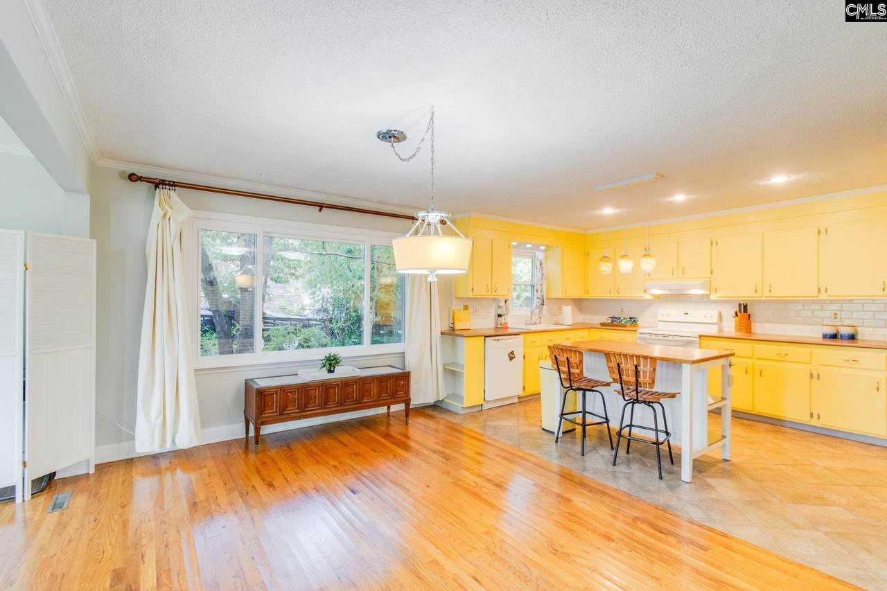 7711 Crestbrook Road - Photo 1