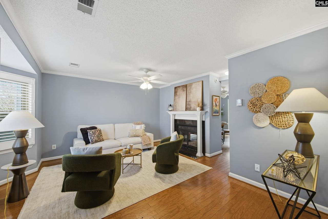 134 Carlyle Circle - Photo 1