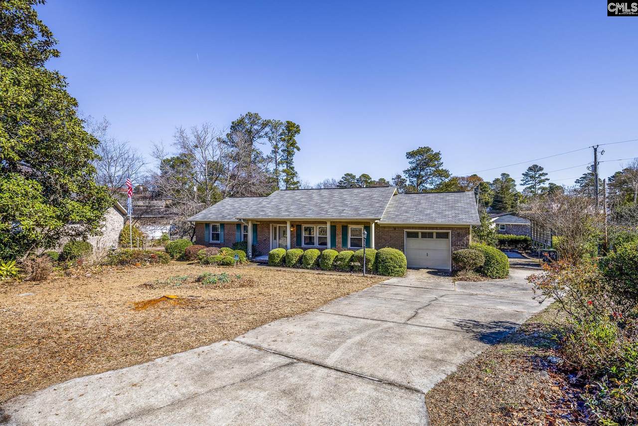 215 Parkstream Circle - Photo 1