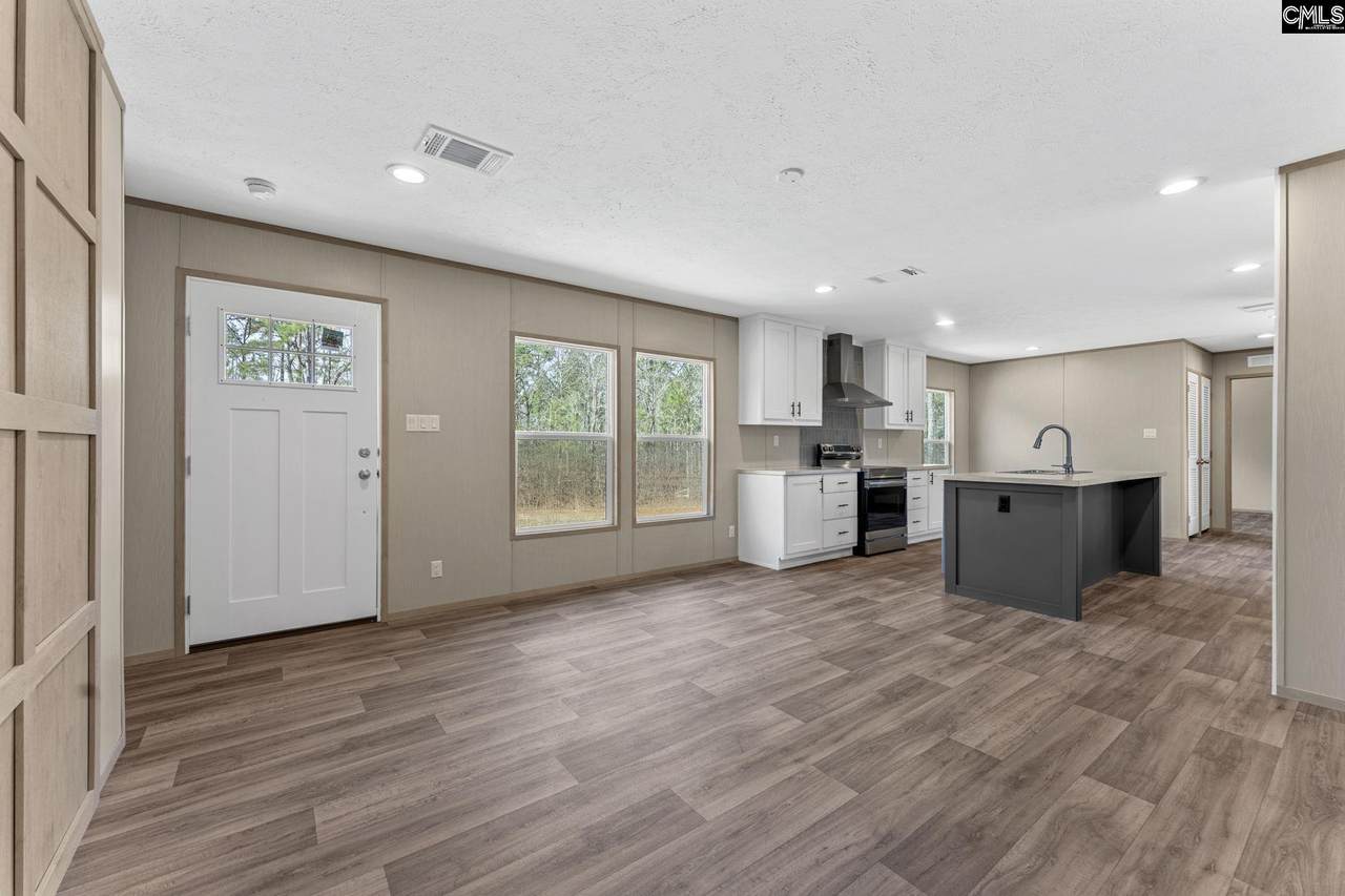 142 Sandy Fox Road - Photo 1