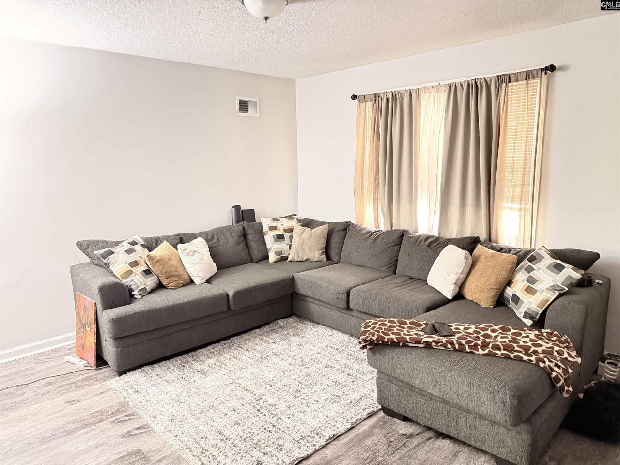 205 Wynn Way - Photo 1