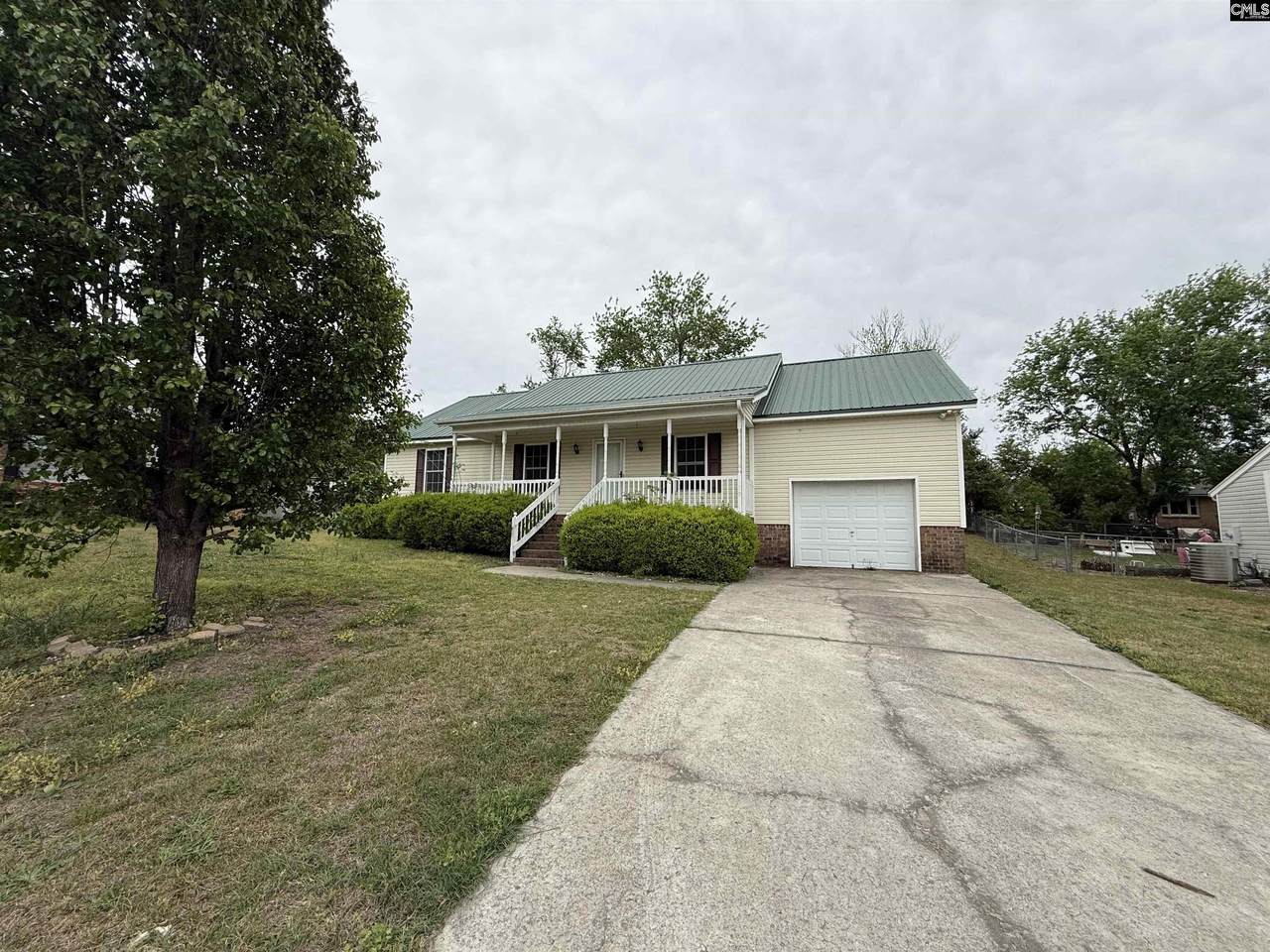 110 Brookfield Circle - Photo 1