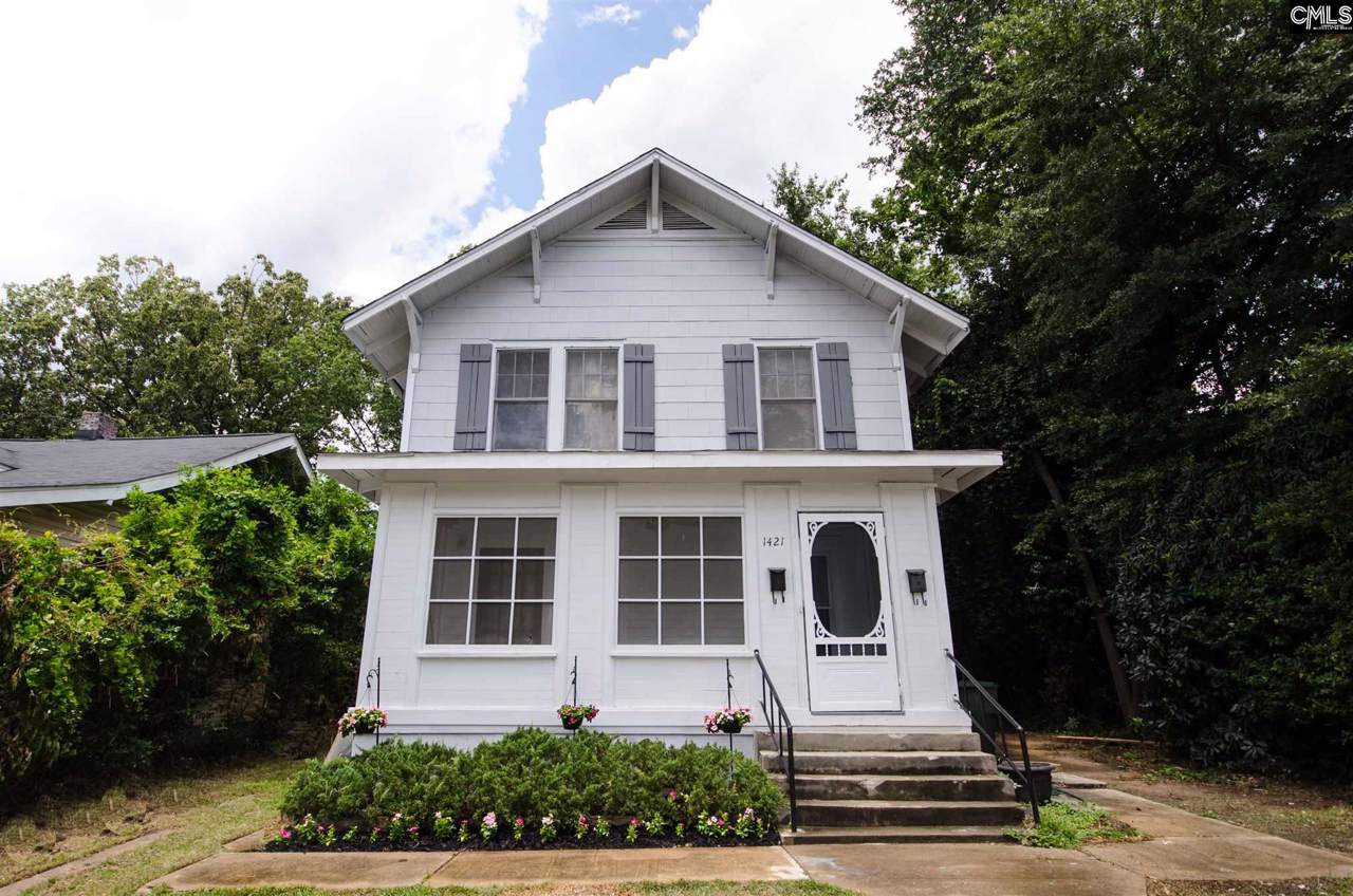 1421 Victoria Street - Photo 1