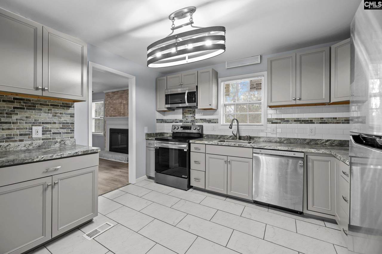 7819 Charles Towne Drive - Photo 1