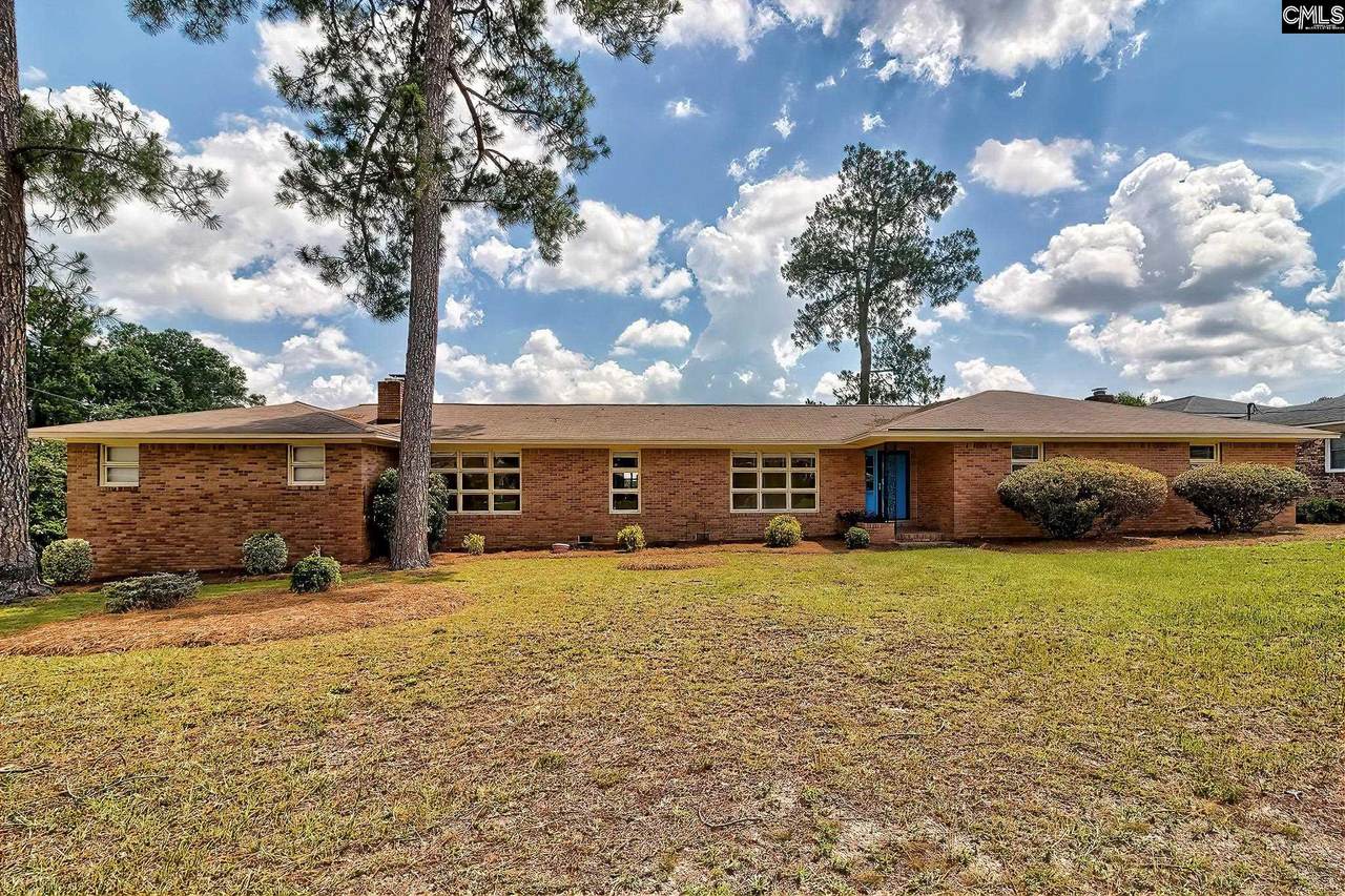 909 Camelot Drive - Photo 1