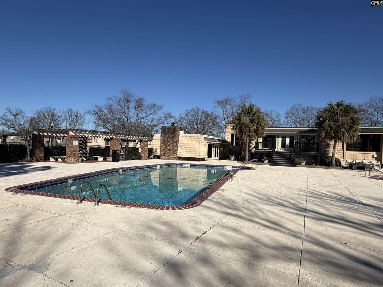 1409 Old Manor - Photo 1