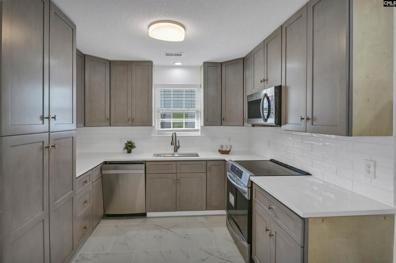 9 Twin Oaks Circle - Photo 1