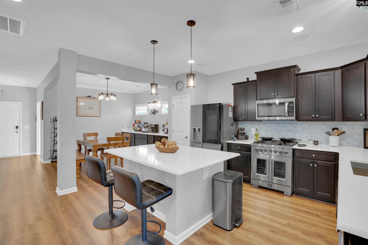 105 Madison Court - Photo 1