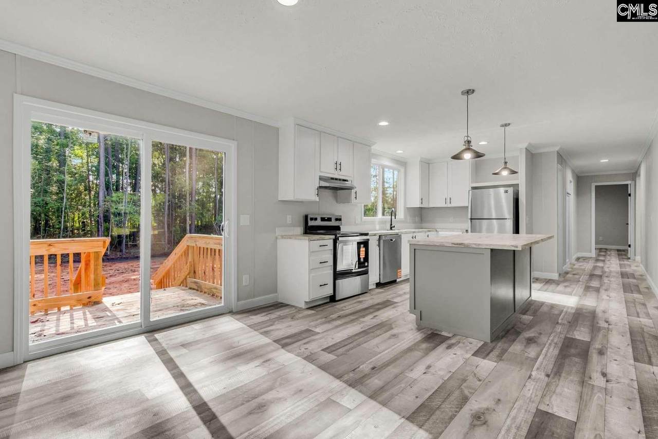 552 Selena Circle - Photo 1