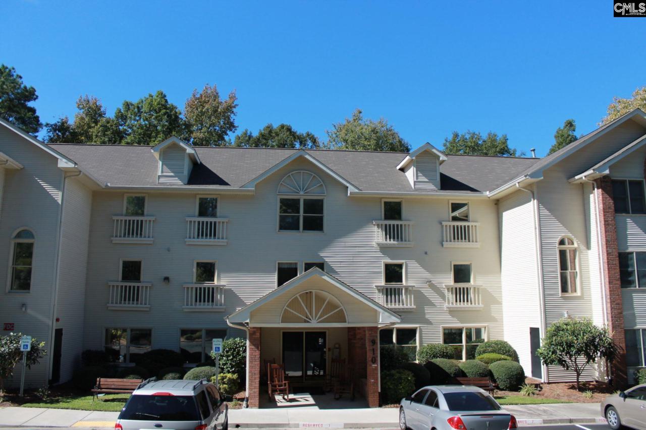 910 Poinsett Place - Photo 1