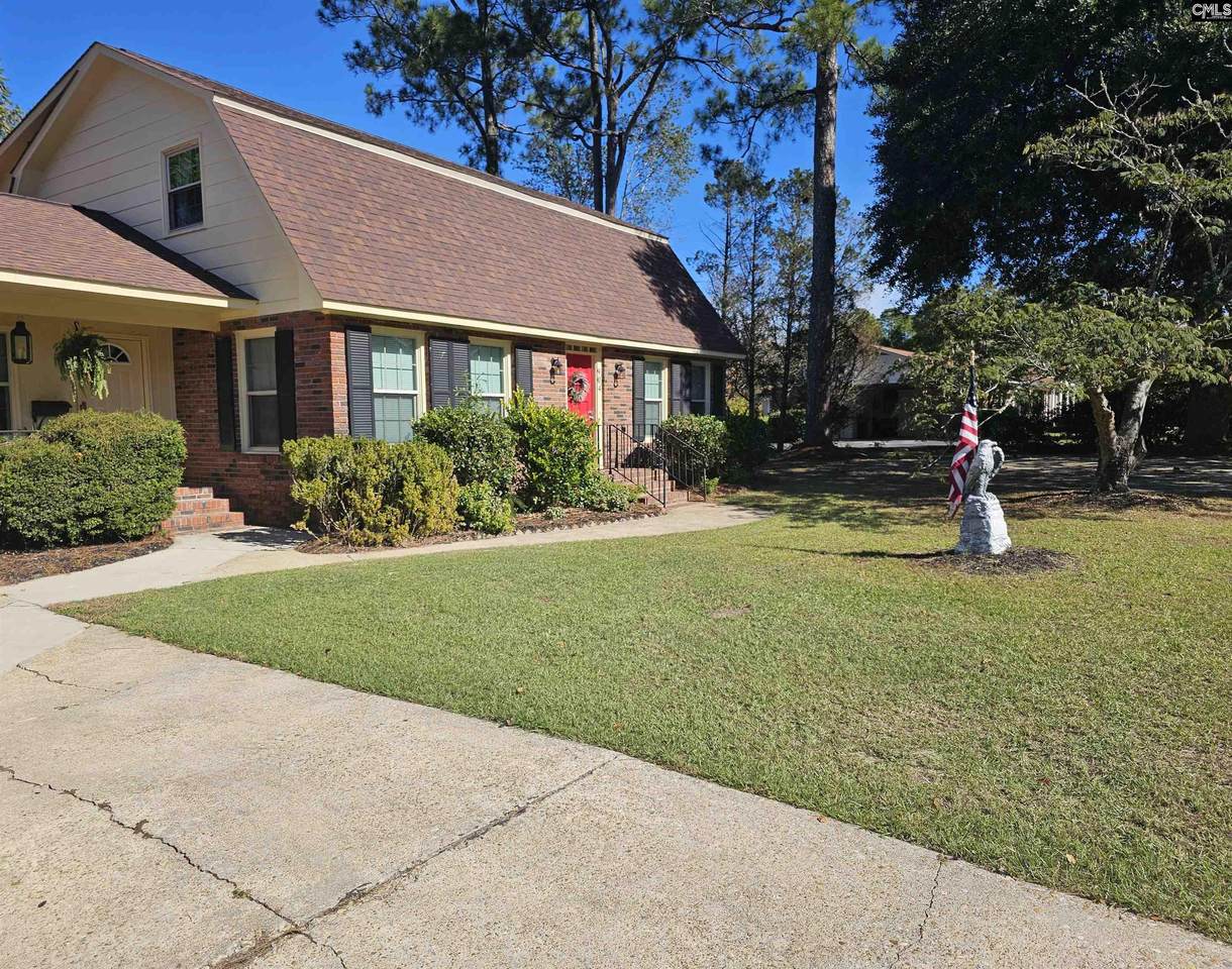 904 Sunnyhill Drive - Photo 1