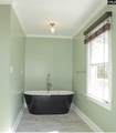 1560 Lee Boulevard - Photo 8