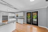 628 Hampton Circle - Photo 9