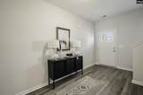 147 Middlesex Court - Photo 2