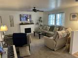 2533 B Watson Street - Photo 7