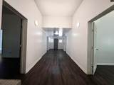401 Claredon Street - Photo 15
