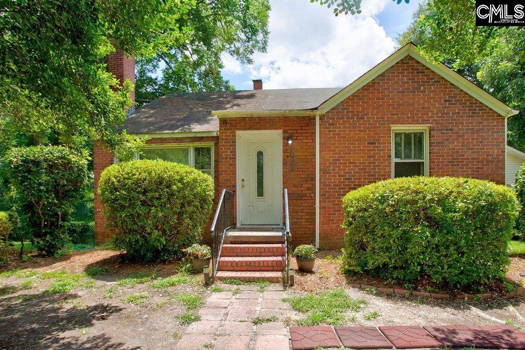 1012 Sherwood Lane - Photo 1