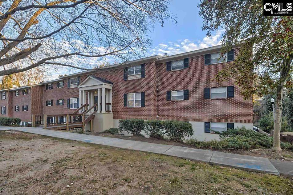 601 Riverhill Circle - Photo 1