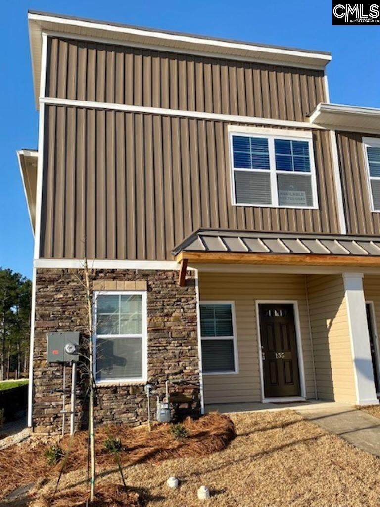 135 Hunters Grove Drive - Photo 1
