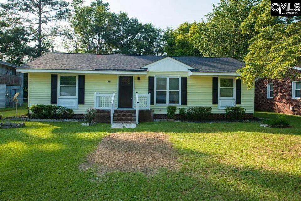 340 Lakeview Drive - Photo 1