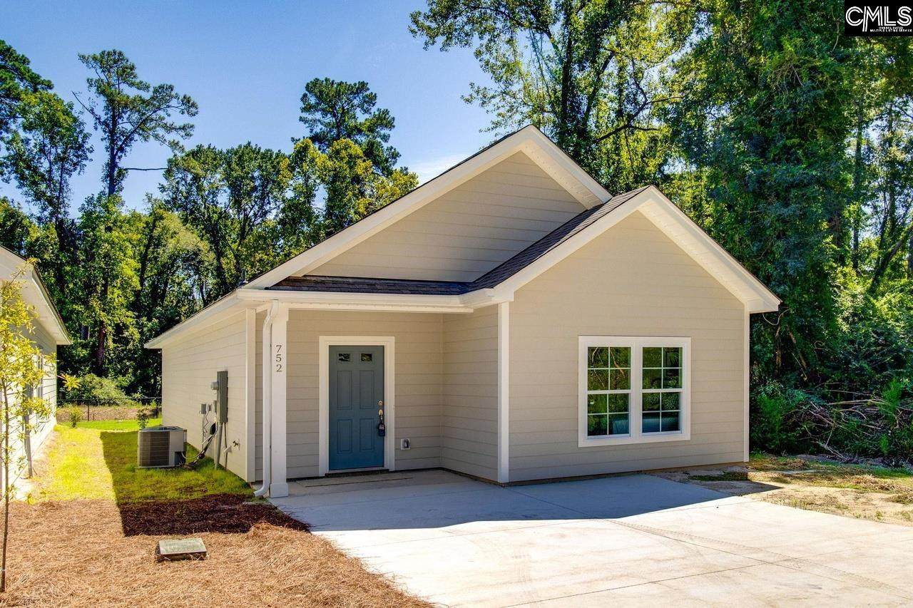 742 Beltline Boulevard - Photo 1