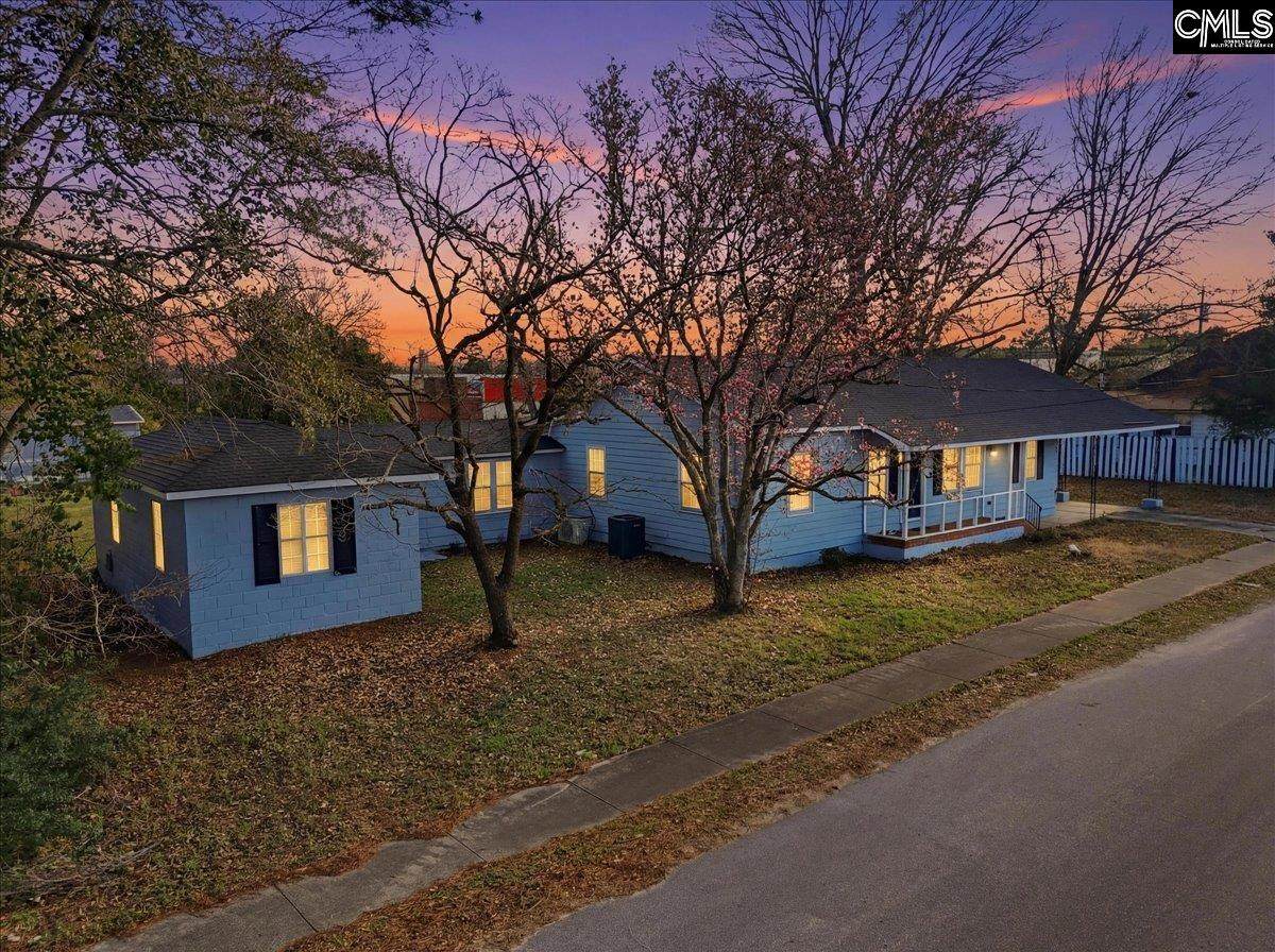 100 Warren Avenue - Photo 1