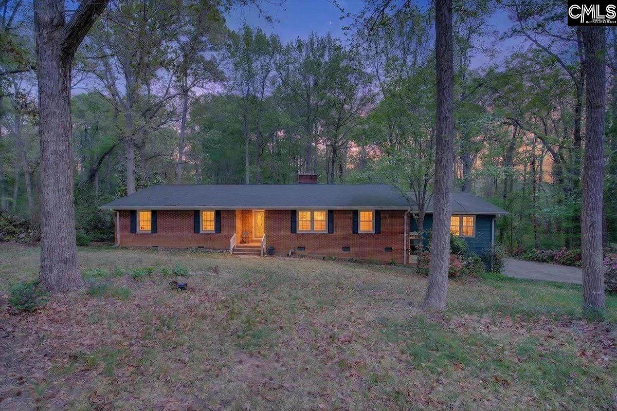 962 Sherwood Circle - Photo 1