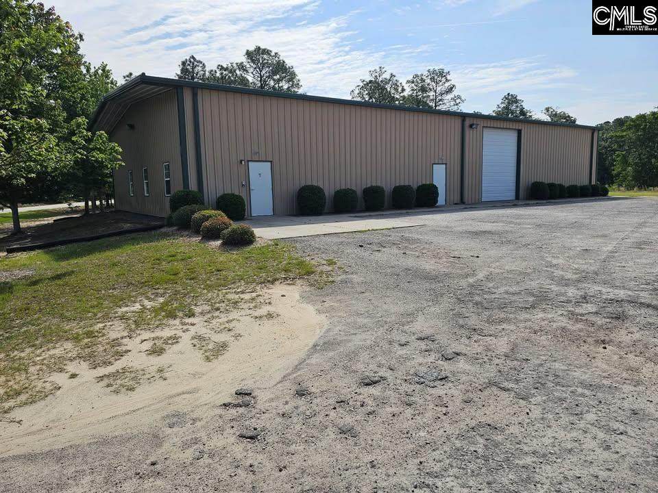 390 Railroad Avenue - Photo 1