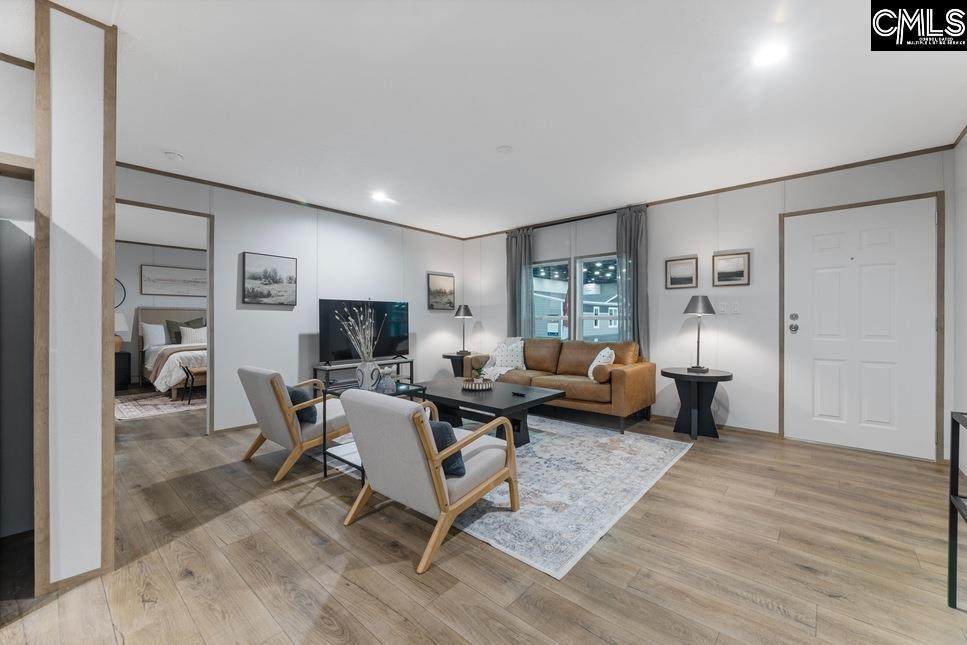 1090 Seivern Road - Photo 1