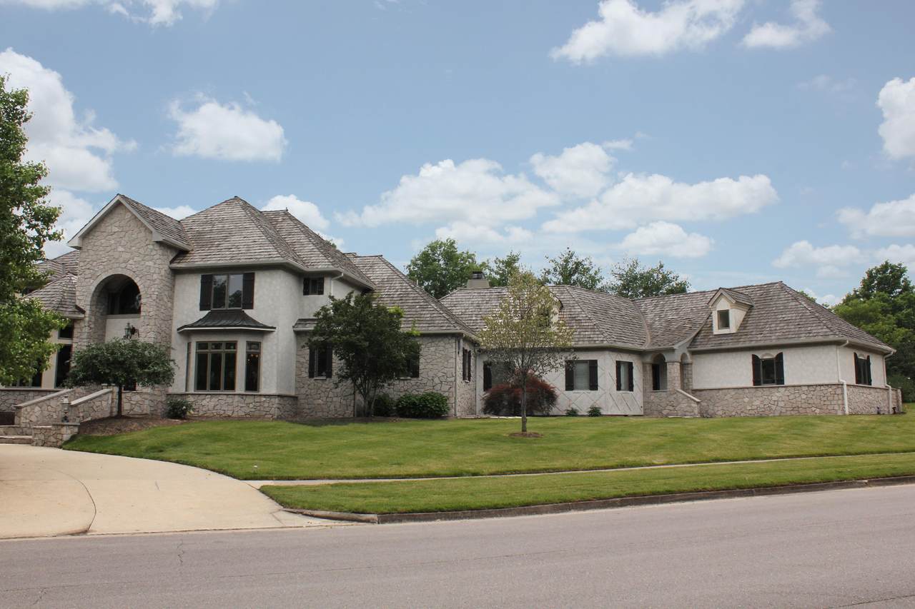1600 Woodrail Ave - Photo 1