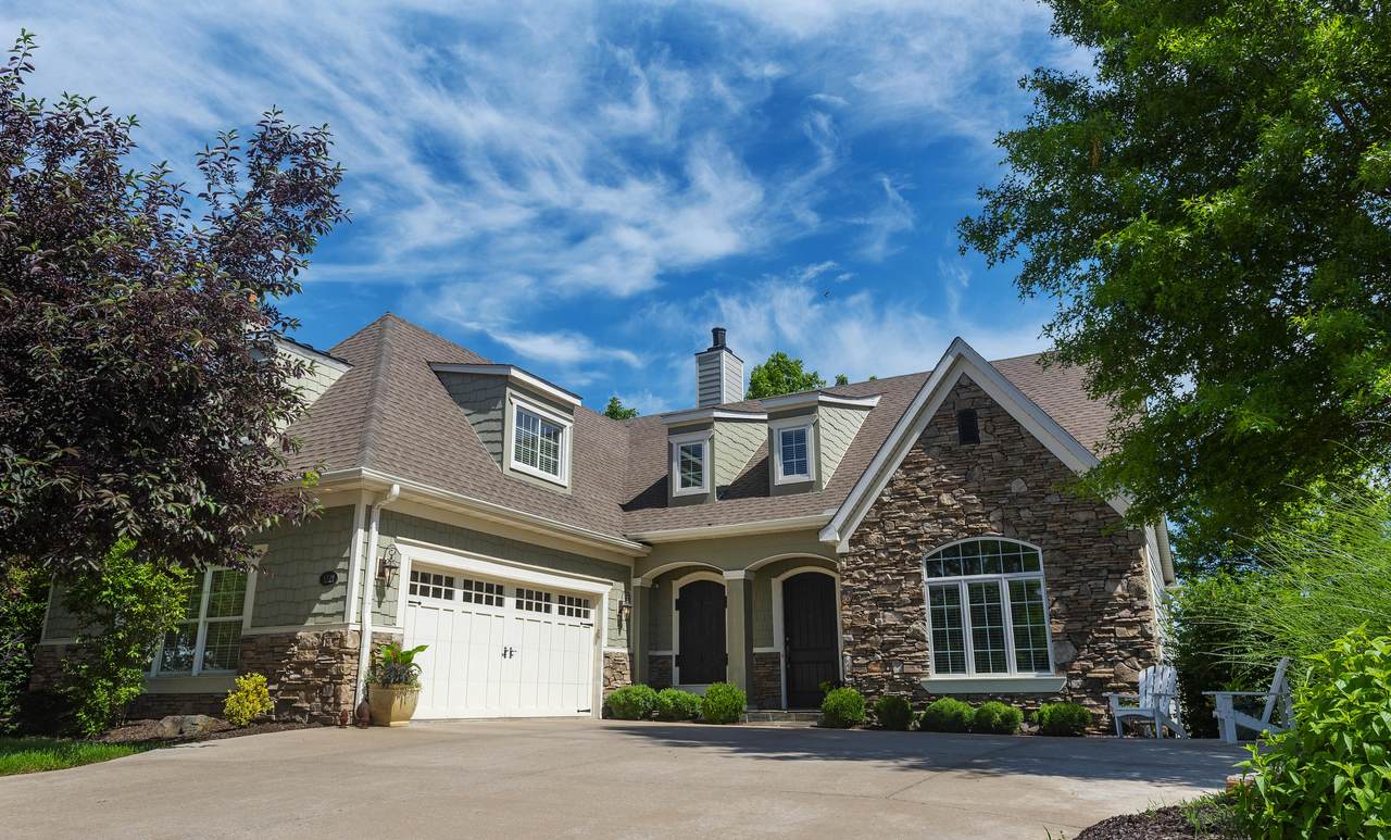 1221 Tartan Pl - Photo 1
