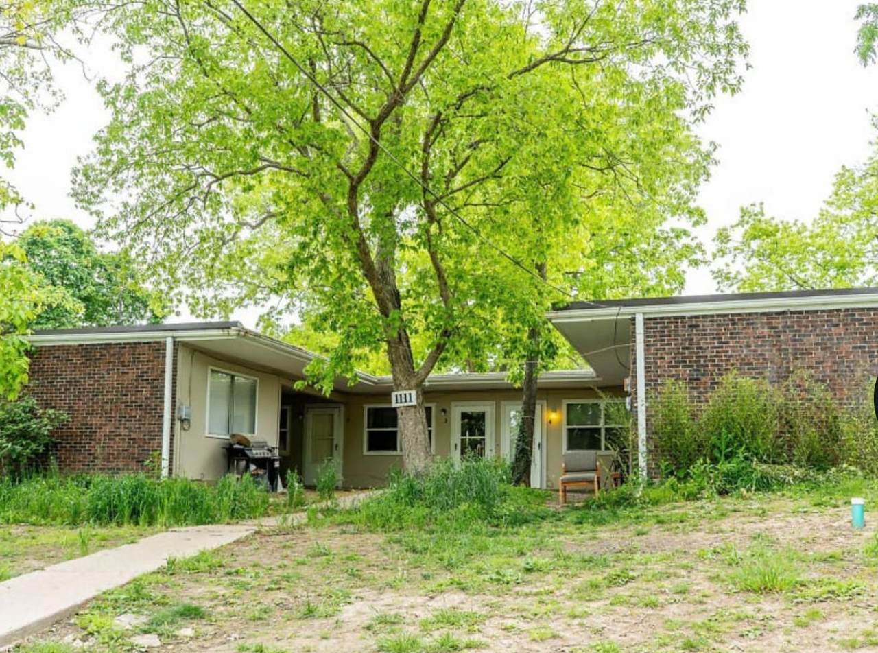 1111 Elizabeth St - Photo 1
