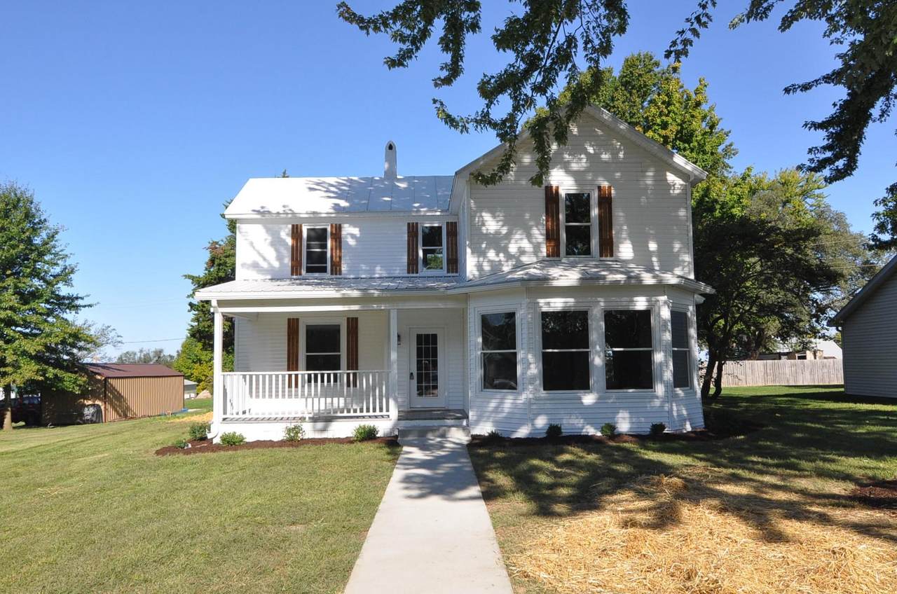 208 2ND St - Photo 1