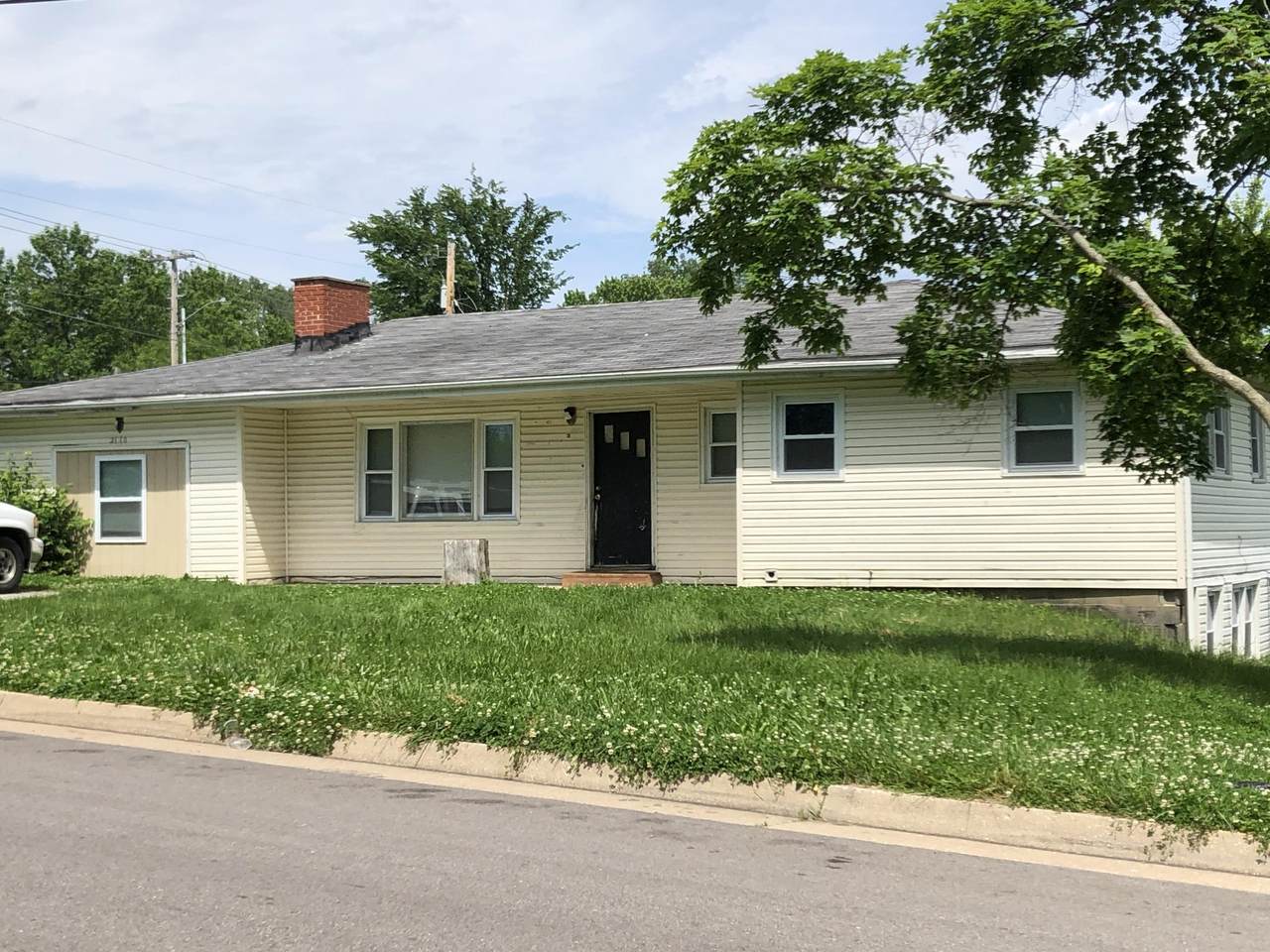 2110 Mckee St - Photo 1
