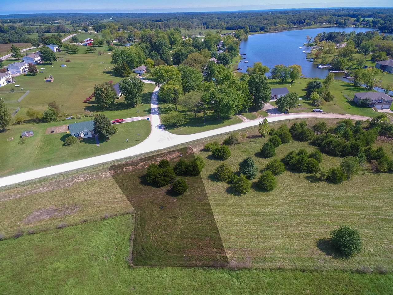 9802 Lakeview Rd - Photo 1