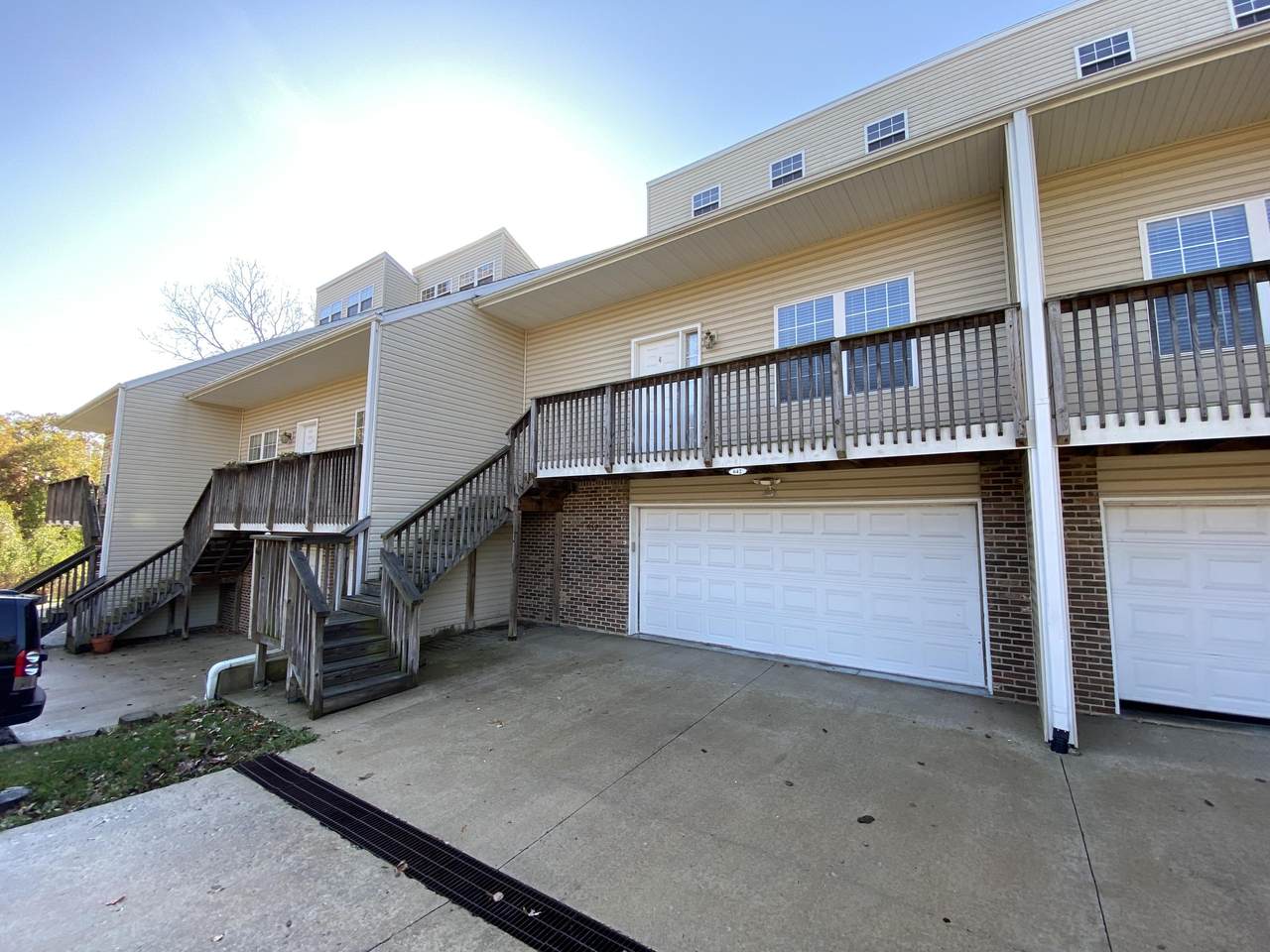 642 Huntridge Dr - Photo 1