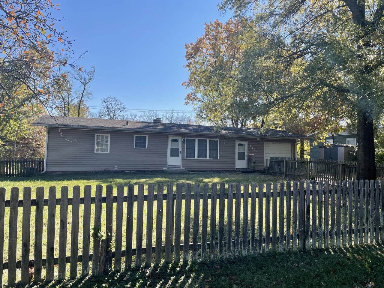 1124 St Christopher St - Photo 1