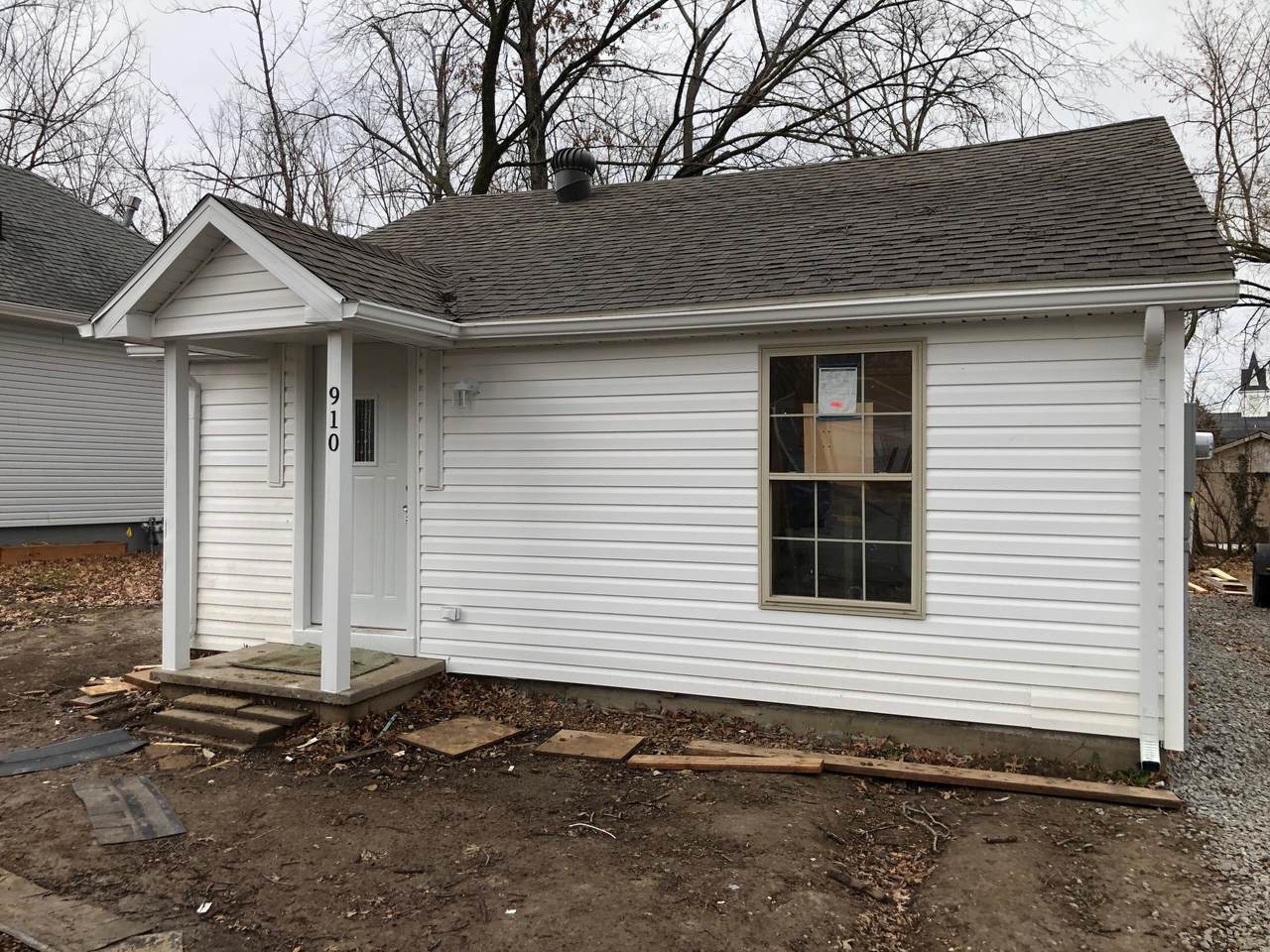 910 Madison St - Photo 1