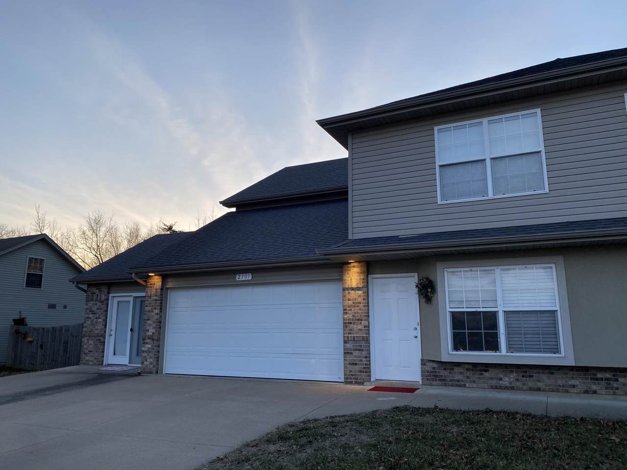 2301 Shamrock Dr - Photo 1