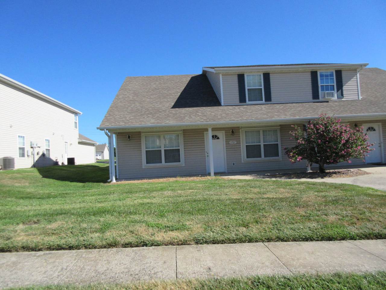 1707 Juniper Dr - Photo 1