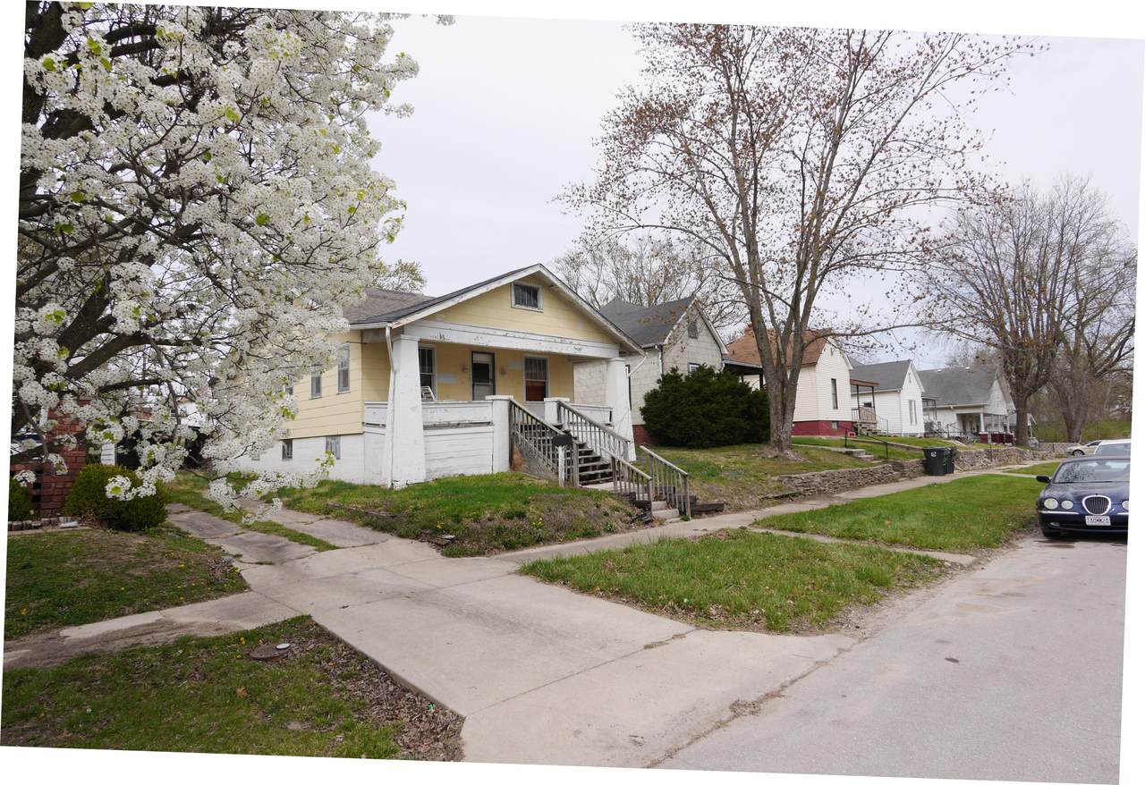 1059 Bond St - Photo 1