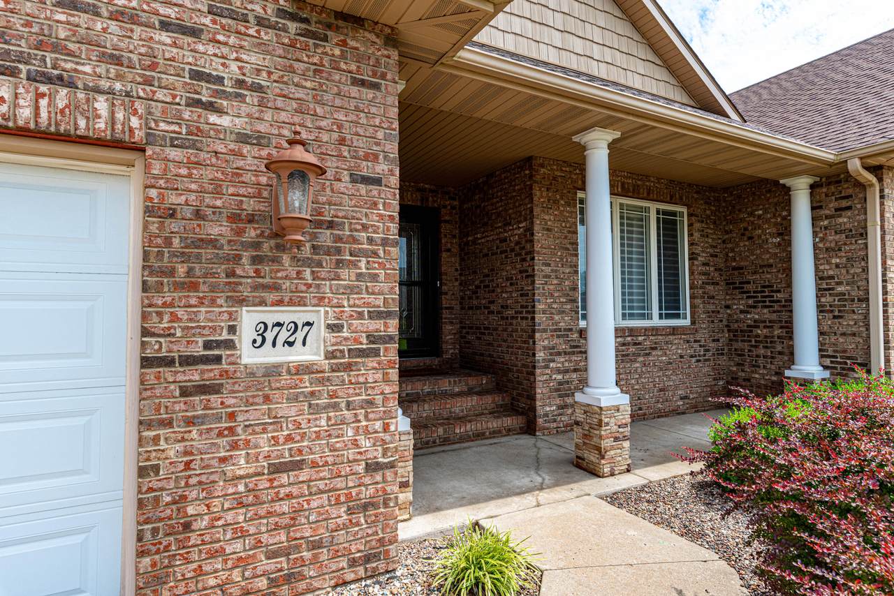 3727 Ivanhoe Blvd - Photo 1