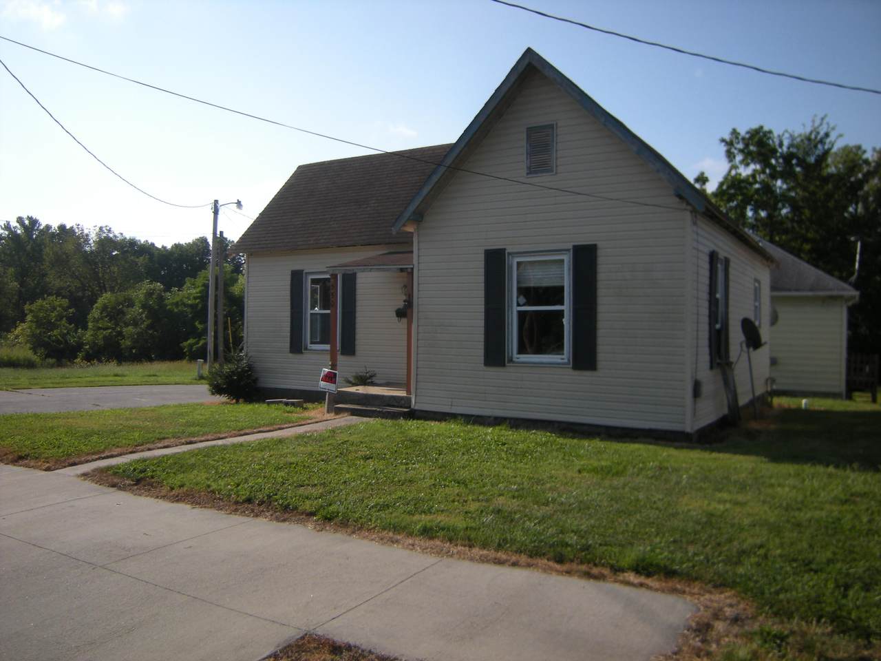 550 Roberts St - Photo 1