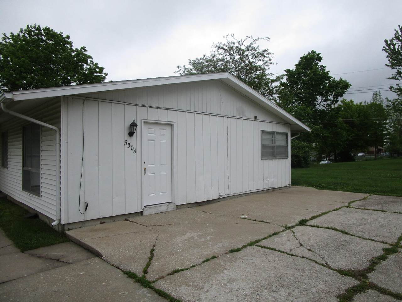 3504 Springhill Rd - Photo 1