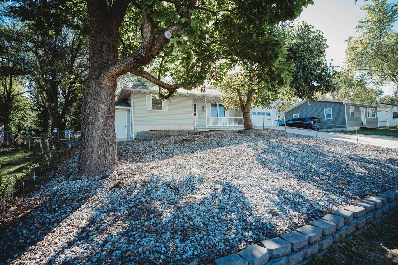 408 Coffey - Photo 1