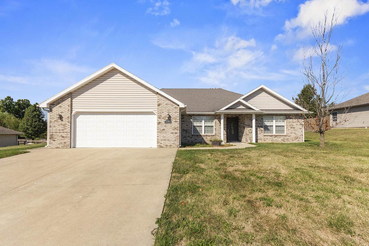 805 Justin Ln - Photo 1