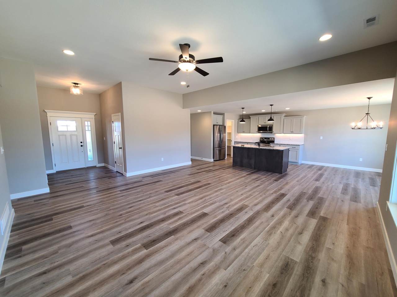 4965 Republic Dr - Photo 1