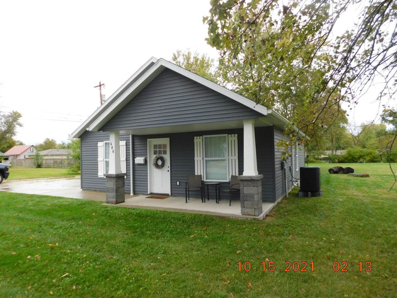 408 Maple St - Photo 1
